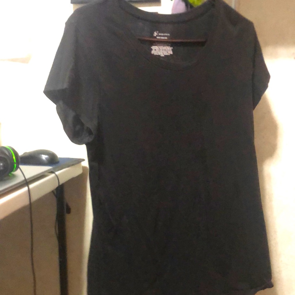 Black t shirt